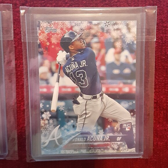 Ronald Acuna Jr. – Rookie Card - 2018 Topps Holiday WalMart – Card No. HMW50 - Picture 4 of 6